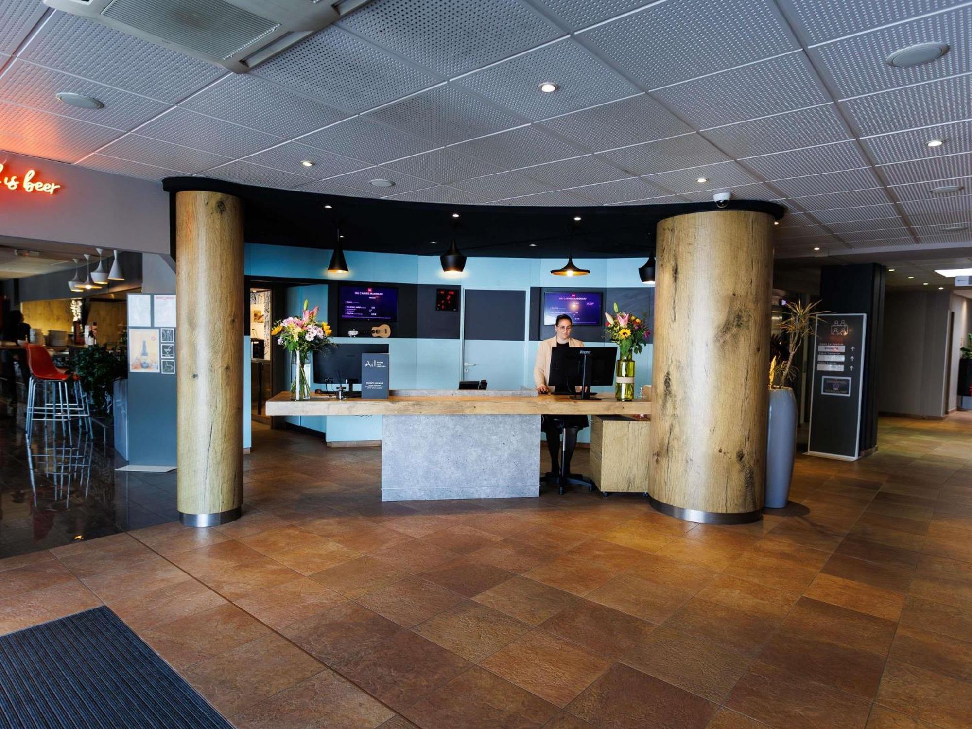 ibis Cannes Mandelieu Eksteriør billede