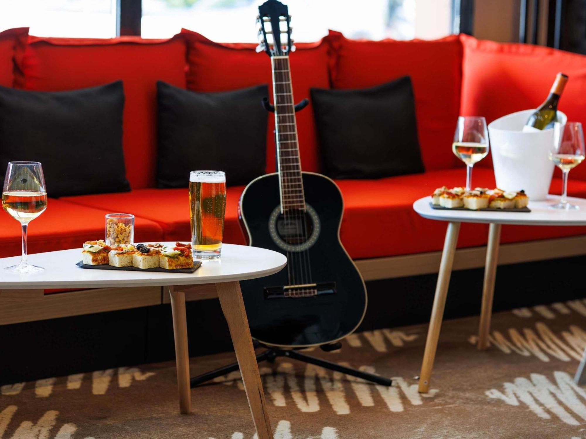 ibis Cannes Mandelieu Eksteriør billede